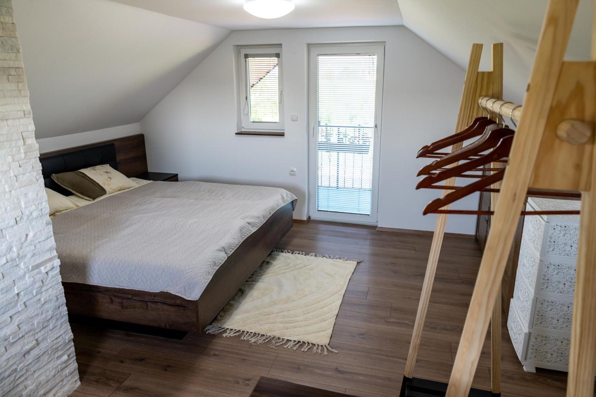 Apartma Eni Моравске-Топлице Екстериор снимка